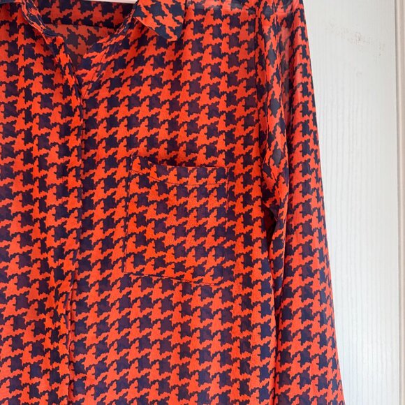 sheer patterned button up top - Picture 3 of 5